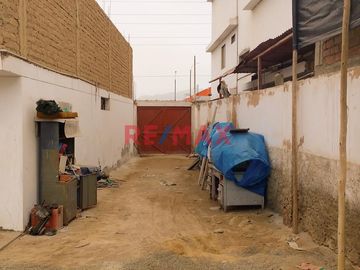 Oportunidad De Inversión: Casa En La Entrada De Punta Negra