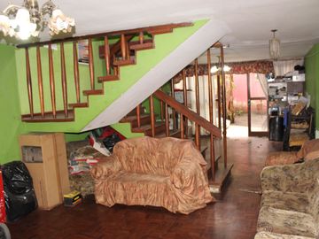 Se vende Casa como terreno en San Juan de Miraflores