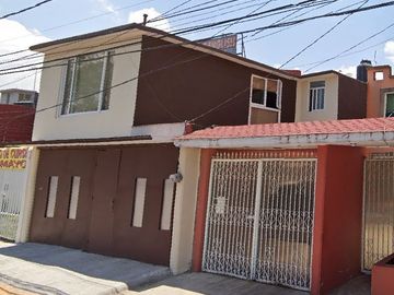 CASA EN VILLAS DE LA HACIENDA  - ATIZAPAN & CUAUTITLAN IZCALLI - FRENTE AL TEC DE MONTERREY