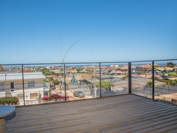 Casa en venta en Laguna de Zapallar con vista al mar