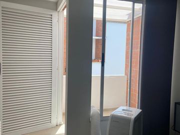 VENTA CASA DE DOS PLANTAS EN CONDOMINIO EN LAS MERCEDES
