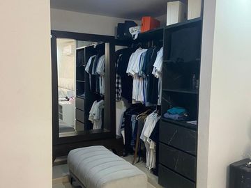 VENTA CASA DE DOS PLANTAS EN CONDOMINIO EN LAS MERCEDES