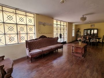VENTA CASA URB. SAN AMADEO DE GARAGAY