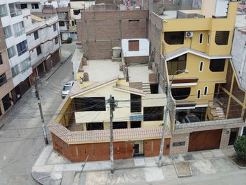 VENTA CASA URB. SAN AMADEO DE GARAGAY