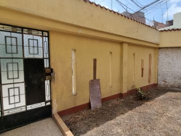VENTA CASA URB. SAN AMADEO DE GARAGAY