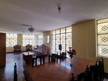 VENTA CASA URB. SAN AMADEO DE GARAGAY