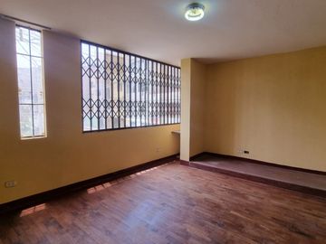 VENTA CASA URB. SAN AMADEO DE GARAGAY