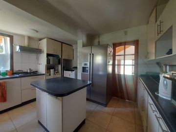 Acogedora casa  en Galvez