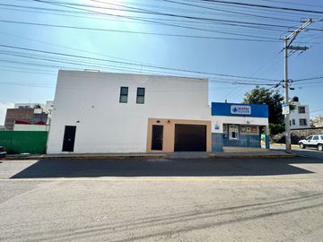 Se vende casa en esquina con tres unidades rentables cerca del libramiento