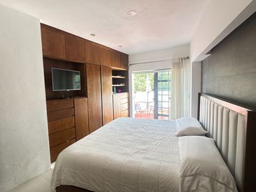 Se vende casa en esquina con tres unidades rentables cerca del libramiento
