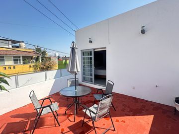 Se vende casa en esquina con tres unidades rentables cerca del libramiento