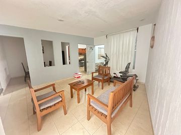 Se vende casa en esquina con tres unidades rentables cerca del libramiento