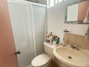 Se vende casa en esquina con tres unidades rentables cerca del libramiento