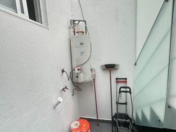 Se vende casa en esquina con tres unidades rentables cerca del libramiento