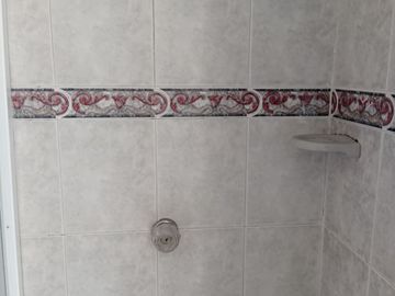Venta apartamento Los Alcazares remodelado 4 piso Cali Valle