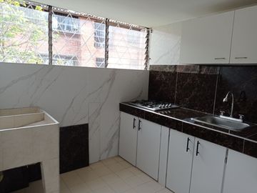 Venta apartamento Los Alcazares remodelado 4 piso Cali Valle
