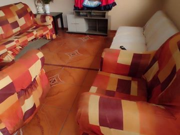 Casa en Venta de Dos Pisos En Venta Frente A Parque A.H. Bayovar S.J.L