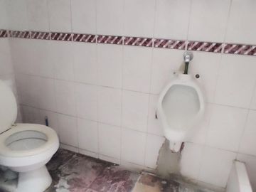 Casa en Venta de Dos Pisos En Venta Frente A Parque A.H. Bayovar S.J.L