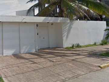 Casa en venta ubicada en Col. Maria de la Piedad, Coatzacoalcos, Veracruz.
