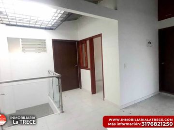 Se vende casa amplia en Buga-valle, Barrio  Santa Rita
