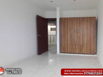 Se vende casa amplia en Buga-valle, Barrio  Santa Rita