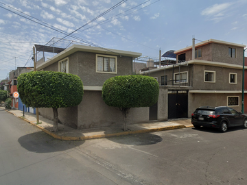 CASA CON 4 DEPARTAMENTOS EN VENTA PARA INVERSION EN RENTAS,C. Bugambilias 8, El Rosario, Iztapalapa,Ciudad de México