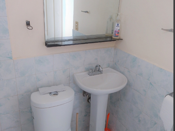 CASA CON 4 DEPARTAMENTOS EN VENTA PARA INVERSION EN RENTAS,C. Bugambilias 8, El Rosario, Iztapalapa,Ciudad de México