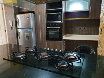 VENDO LINDO DEPA DE 3 DORM. 115 M2 , CERCA A COLEGIOS EN VALLE HERMOSO. SURCO