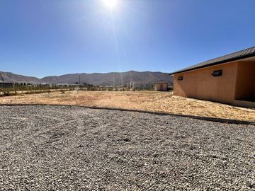 Hermosa Parcela con casa sólida y piscina en Padre Hurtado.