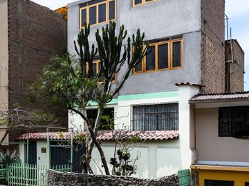 Venta Casa en Buenos Aires De Villa :: Chorrillos