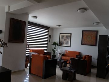 CASA EN VENTA EN LOMAS VERDES 6TA SECC