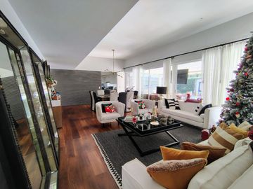 VENTA CASA DE UNA SAOLA PLANTA EN VILLAS DEL MESON CON CUARTO DE SERVICIO