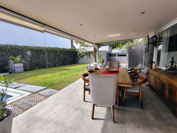 VENTA CASA DE UNA SAOLA PLANTA EN VILLAS DEL MESON CON CUARTO DE SERVICIO