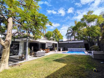 VENTA CASA DE UNA SAOLA PLANTA EN VILLAS DEL MESON CON CUARTO DE SERVICIO