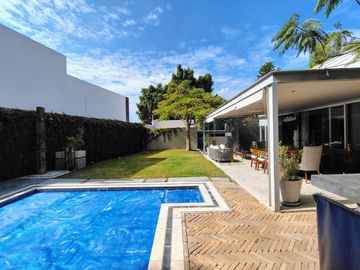 VENTA CASA DE UNA SAOLA PLANTA EN VILLAS DEL MESON CON CUARTO DE SERVICIO