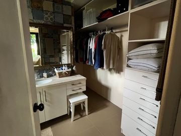 🔖FOR SALE: Spacious House and Lot in South Bay Gardens, Parañaque City