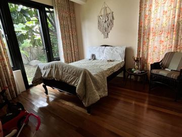 🔖FOR SALE: Spacious House and Lot in South Bay Gardens, Parañaque City