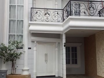 Rumah Gran.Res. Cibinong Jl Kartika Raya, Baru 2 LANTAI, Mewah Harga Murah, New di Bogor Jual Dijual