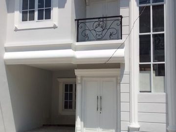 Rumah Gran.Res. Cibinong Jl Kartika Raya, Baru 2 LANTAI, Mewah Harga Murah, New di Bogor Jual Dijual