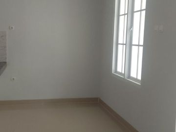 Rumah Gran.Res. Cibinong Jl Kartika Raya, Baru 2 LANTAI, Mewah Harga Murah, New di Bogor Jual Dijual