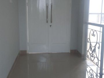 Rumah Gran.Res. Cibinong Jl Kartika Raya, Baru 2 LANTAI, Mewah Harga Murah, New di Bogor Jual Dijual