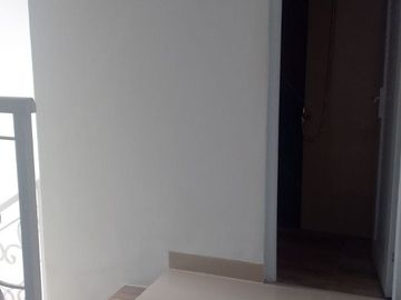 Rumah Gran.Res. Cibinong Jl Kartika Raya, Baru 2 LANTAI, Mewah Harga Murah, New di Bogor Jual Dijual