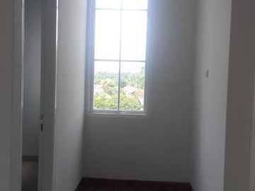 Rumah Gran.Res. Cibinong Jl Kartika Raya, Baru 2 LANTAI, Mewah Harga Murah, New di Bogor Jual Dijual