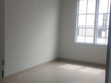 Rumah Gran.Res. Cibinong Jl Kartika Raya, Baru 2 LANTAI, Mewah Harga Murah, New di Bogor Jual Dijual