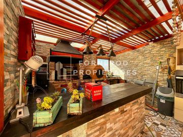HERMOSA CASA EN VENTE EN SAN JOQUIN. LA SERENA.