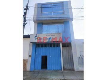 ¡Tu Negocio En El Lugar Estrategico!🏪 Local Comercial En Venta📍Altura De Av Moche Con Av Los Incas