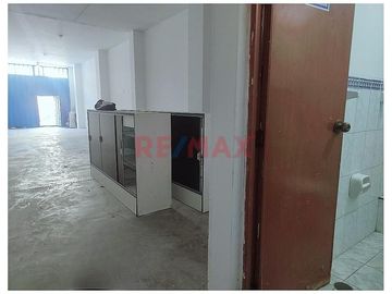¡Tu Negocio En El Lugar Estrategico!🏪 Local Comercial En Venta📍Altura De Av Moche Con Av Los Incas
