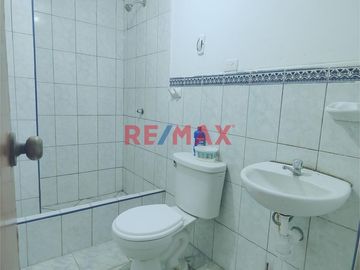 ¡Tu Negocio En El Lugar Estrategico!🏪 Local Comercial En Venta📍Altura De Av Moche Con Av Los Incas