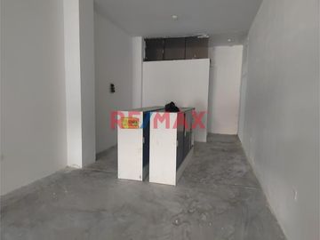 ¡Tu Negocio En El Lugar Estrategico!🏪 Local Comercial En Venta📍Altura De Av Moche Con Av Los Incas