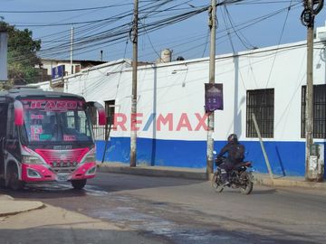 ¡Tu Negocio En El Lugar Estrategico!🏪 Local Comercial En Venta📍Altura De Av Moche Con Av Los Incas